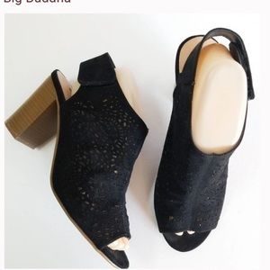 FINAL $ Big Buddha faux suede laser cut peep toe Sz 8.5